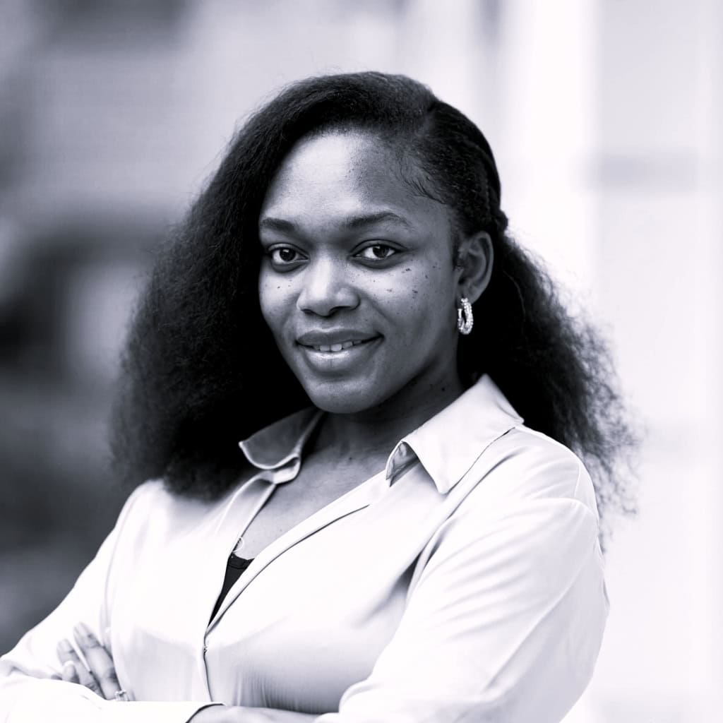 Image of smiling woman named Etunim